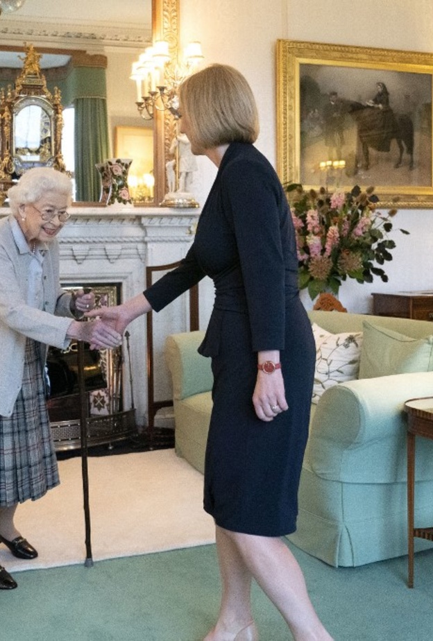 ملكة بريطانيا تلتقي برئيسة وزراء بريطانيا الجديدة ليز تراس