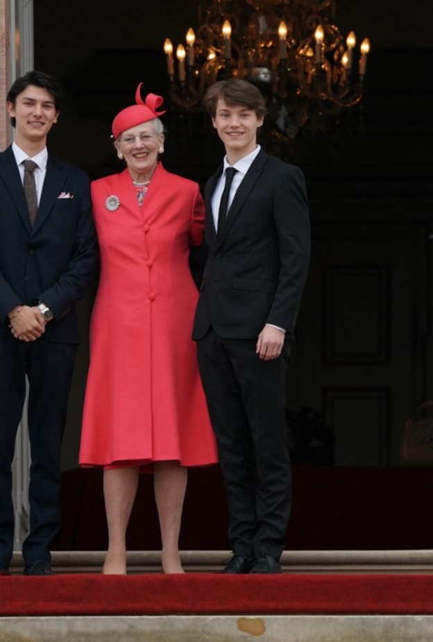 غضب داخل القصر الملكي بالدنمارك بسبب الألقاب الملكية