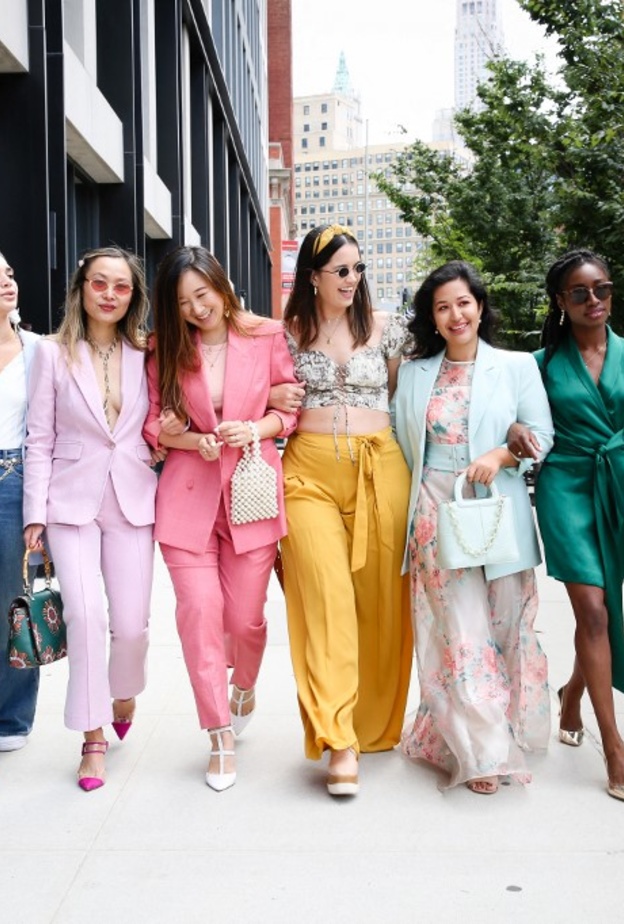 إختيار الألوان وإعتمادها وفق معايير متنوعة لإطلالة مميّزة وساحرة