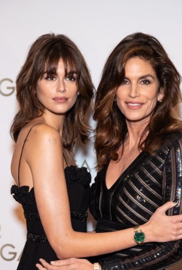 قواسم جمالية تجمع ما بين سيندي كروفورد وابنتها كايا غربر وأهم نصائحهما للعناية بالبشرة