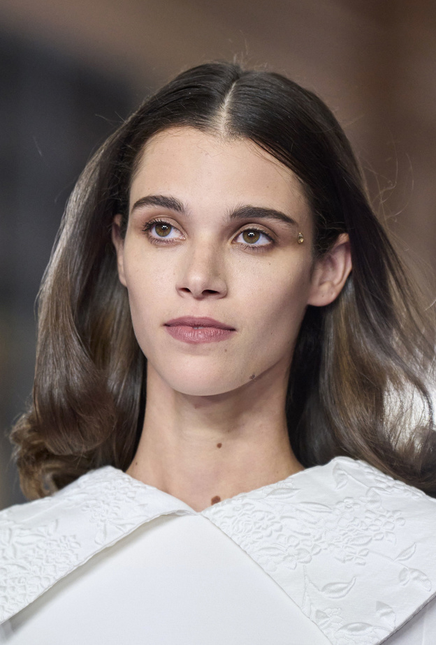 أفضل علاجات الشعر المتقصف عند المرأة