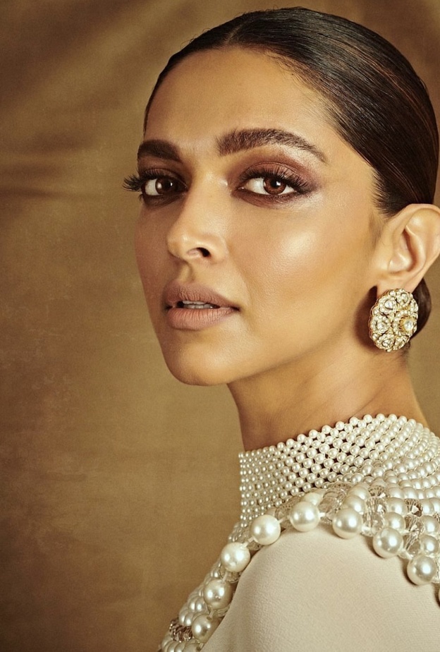 نصائح لتطبيق مكياج مثالي للبشرة الحنطية من وحي أجمل إطلالات نجمات بوليوود