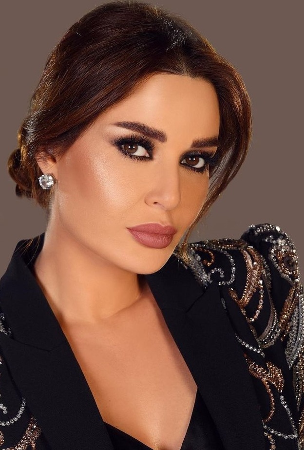 رسمات حواجب لم تبطل موضتها منذ سنوات بأسلوب النجمات العرب