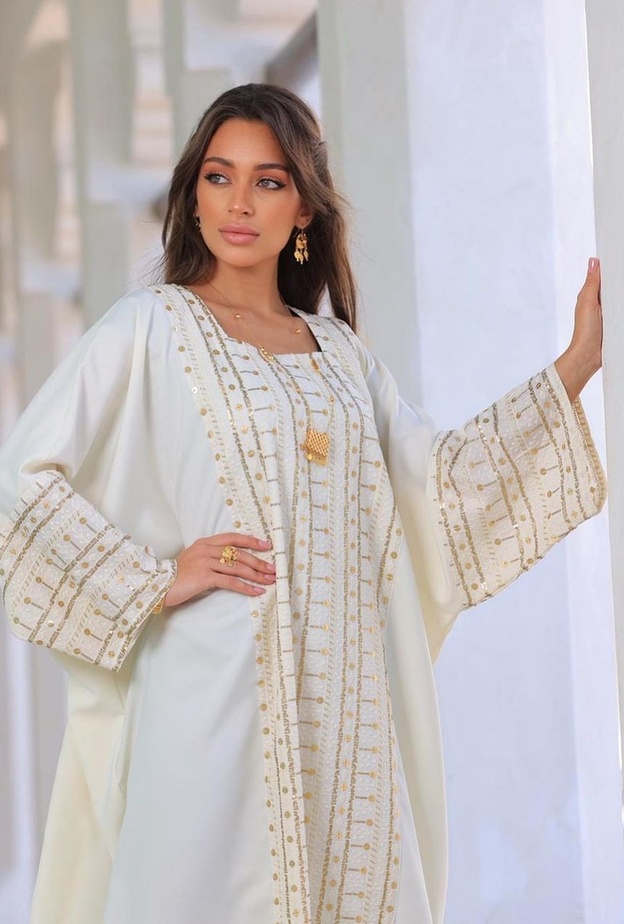 ايفلين خليفة