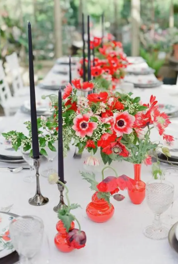 أفكار رائعة لحفلات الزفاف بزهور شقائق النعمان