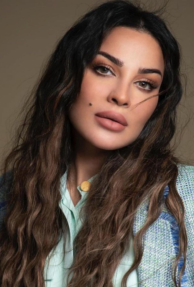 نادين نجيم بـ نيو لوك شعر الهايلايت وصور أبرز النجمات اللواتي اعتمدنه مؤخراً 