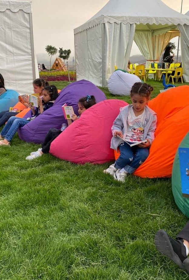 مهرجان "أبها تقرأ".. أنشطة وتجارب ثقافية متنوعة للزوار- المصدر  مكتبة الملك عبدالعزيز العامة