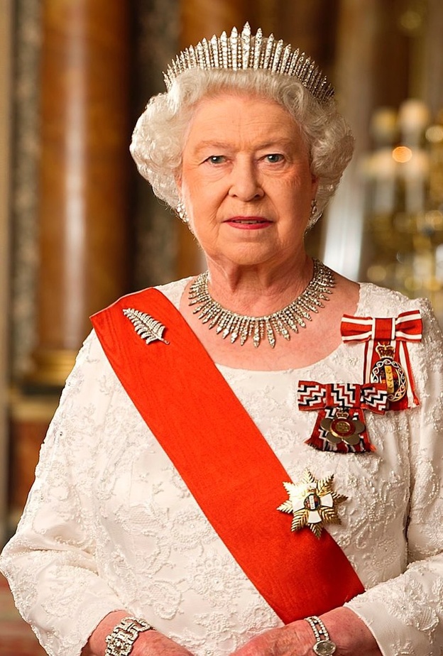  ملكة بريطانيا إليزابيث الثانية