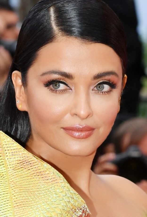 أسرار جمالية في العناية بالبشرة توارثتها نجمات بوليوود على مر السنوات ..إكتشفيها