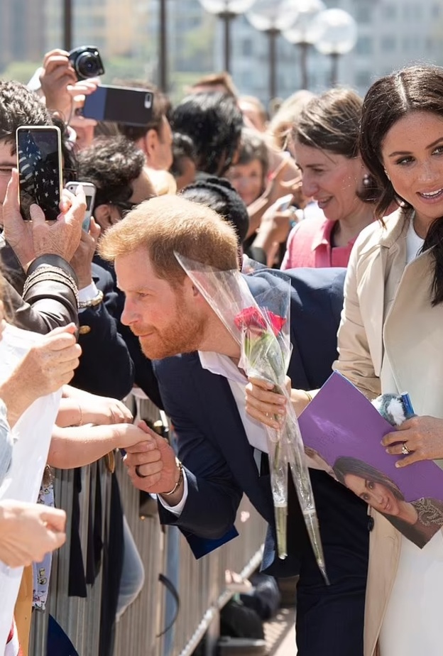 كتاب جديد يتهم ميغان ماركل بالتنمر على الموظفين الملكيين