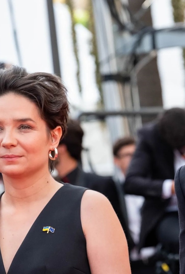 إليزابيث بانكس تنتظر عرض فيلم "Call Jane" أكتوبر القادم