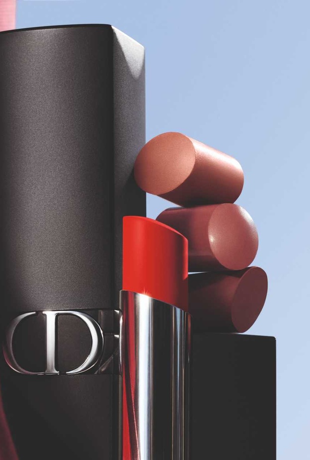 اضفي لمسة جمالية على ابتسامتك مع أحمر شفاه Rouge Dior Forever