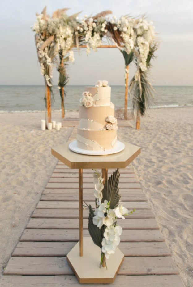 أفضل مواقع بيع كعكات الزفاف في دبي