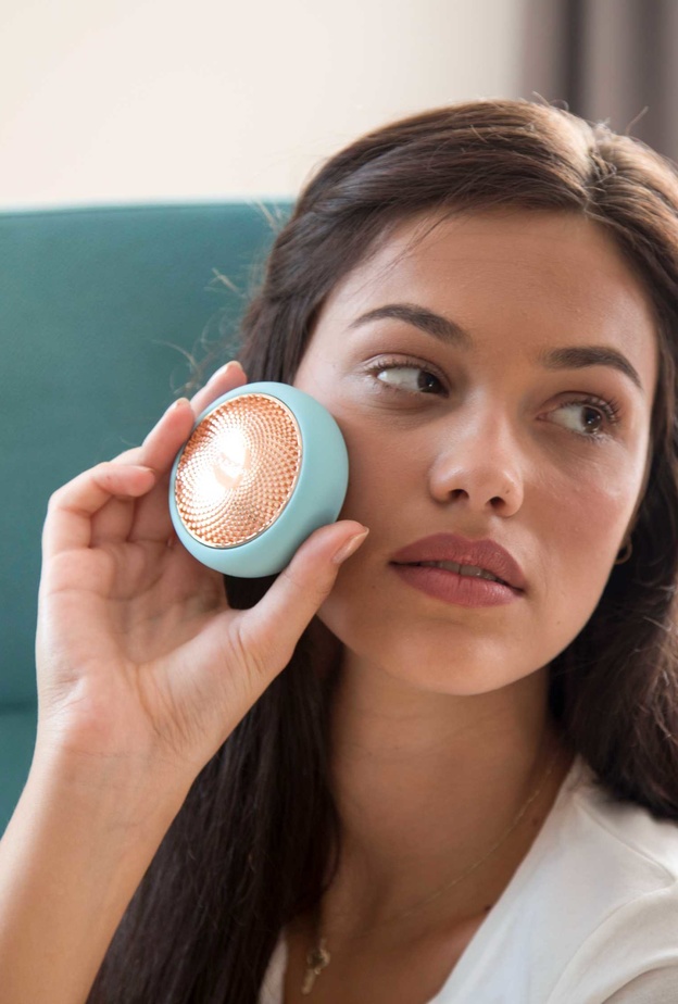 كل ما ترغبين في معرفته عن علاج بشرتك بضوء LED 