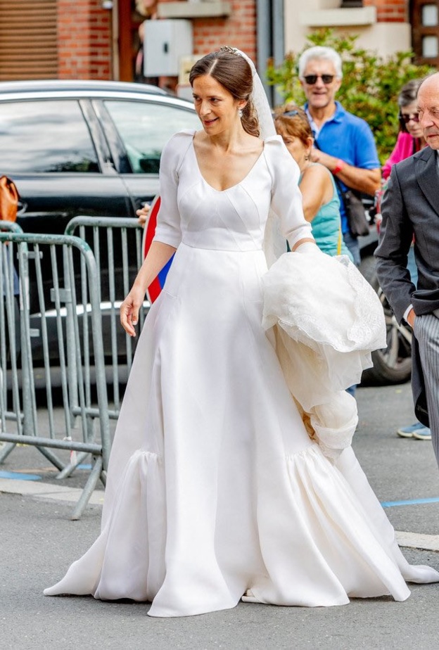 العائلة البلجيكية المالكة في زفاف شقيق الملكة ماتيلد