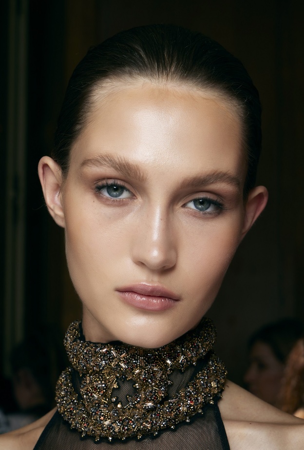 استقبلي فصل الخريف ببشرة نضرة 