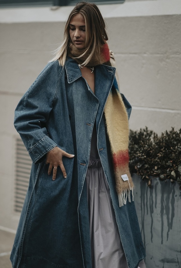 تنسيق الوشاح لإطلالات خريفية عصرية على الموضة بأسلوب Street style