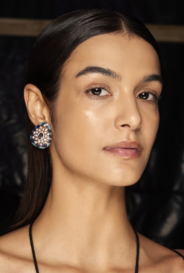 علاجات جمالية بسيطة لمشاكل البشرة في الخريف