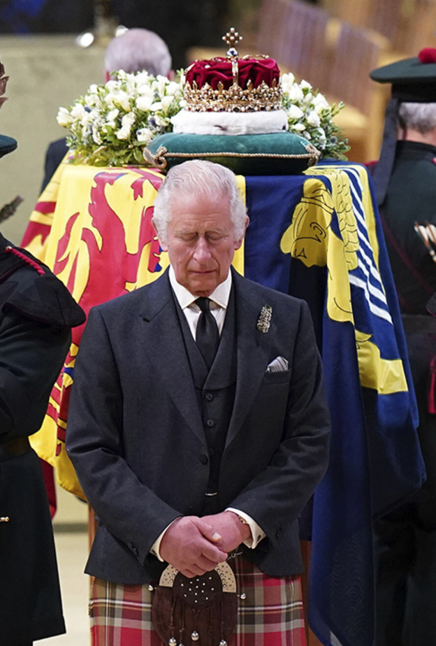 ملكة بريطانيا تعود إلى قصر باكنغهام للمرة الأخيرة