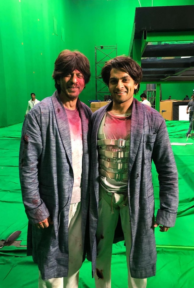 صورة لشاروخان من كواليس تصوير فيلم Brahmastra