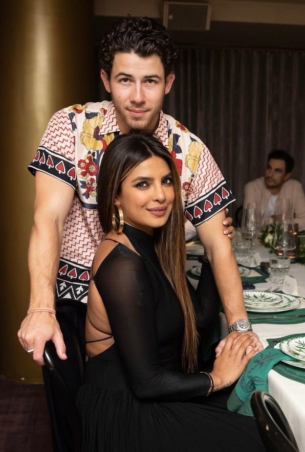 بريانكا تشوبرا تستضيف زوجها في مطعمها الجديد في نيويورك