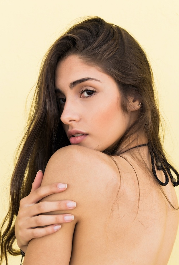 أفكار طبيعية لمنع نمو الشعر تحت الجلد