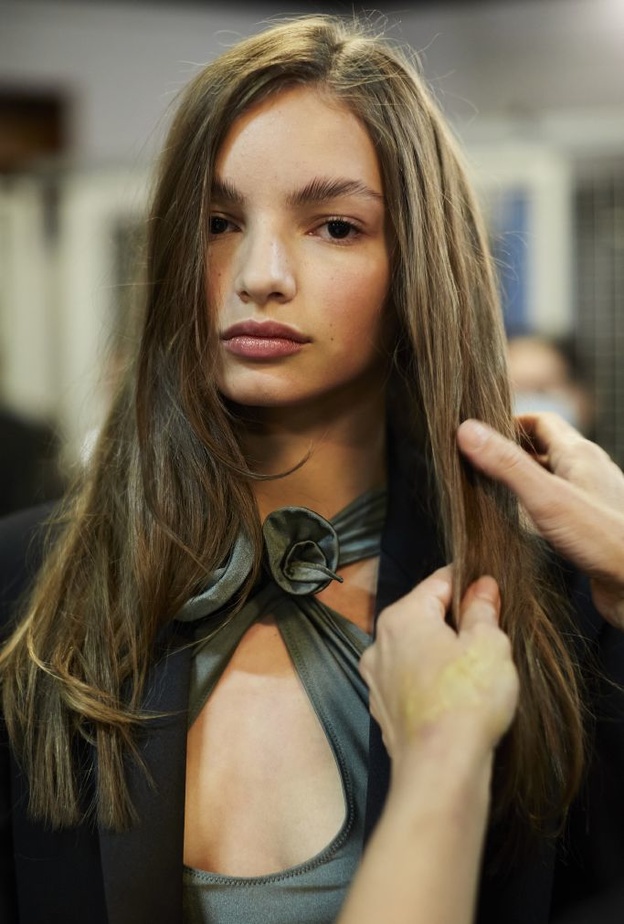 حلول طبيعية لقشرة الرأس وأفضل الطرق لعلاجها