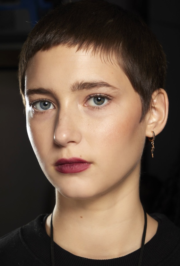 طريقة طبيعية فعالة اتبعيها للحصول على خدود وردية