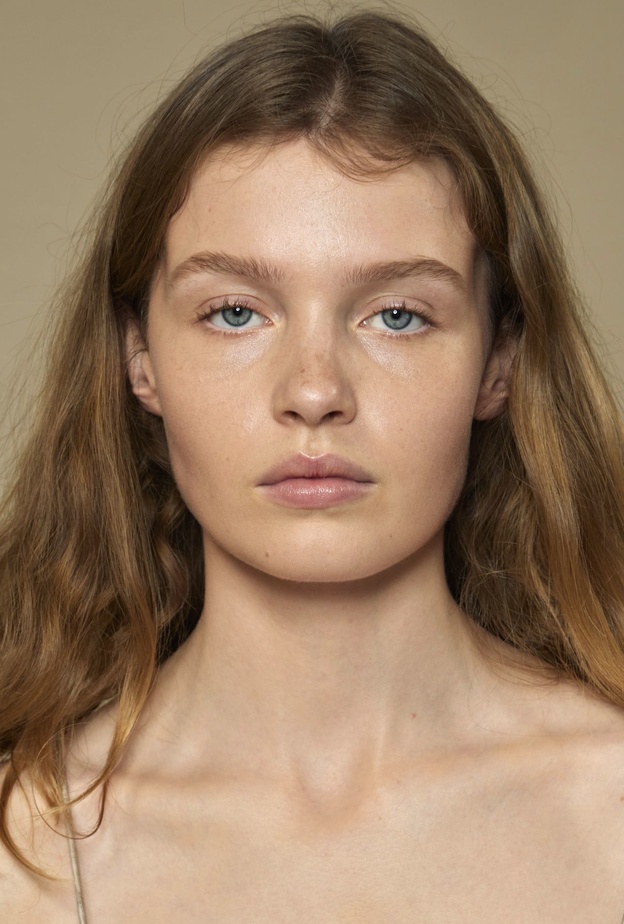 طرق طبيعية لإزالة الرؤوس السوداء عن الأنف