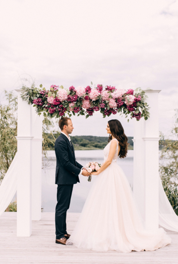 كل ما يجب أن تعرفيه عن تجديد عهود الزواج