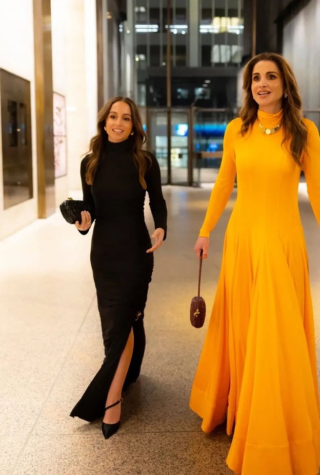 الملكة رانيا وابنتها 