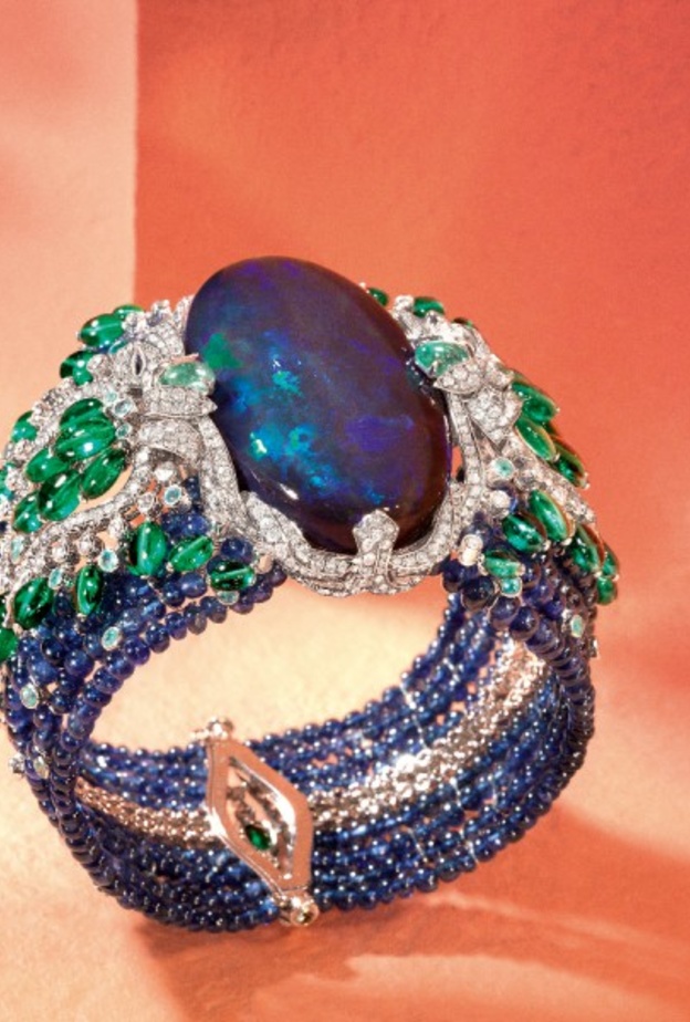 أفخم مجوهرات من حجر الأوبال للسهرات الراقية