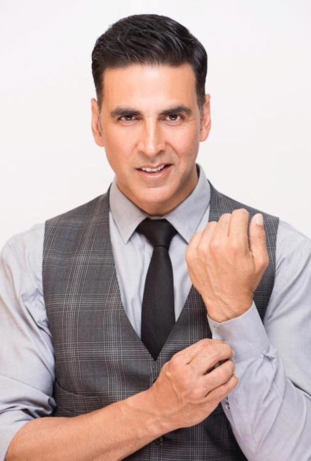 أكشاي كومار يتصدر قائمة أكثر نجوم الهند ظهورها في الإعلانات