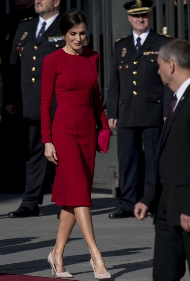  نصائح لأناقة لا مثيل لها للنساء فوق الثلاثين من وحي إطلالات الملكة ليتيزيا