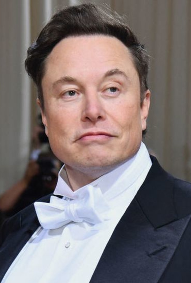 إيلون ماسك تولى إدارة شركة تويتر التي استحوذ عليها في صفقة كبرى