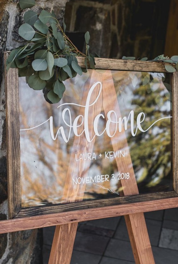 استخدمي المرايا الزجاجية للترحيب بضيوف حفل الزفاف