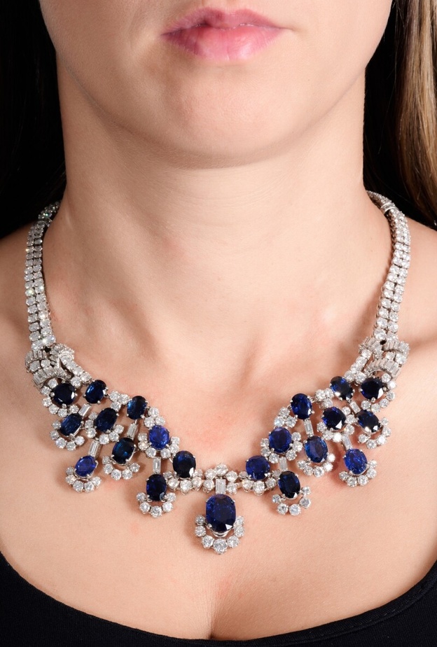 اسوارة أرت ديكو من الذهب والماس