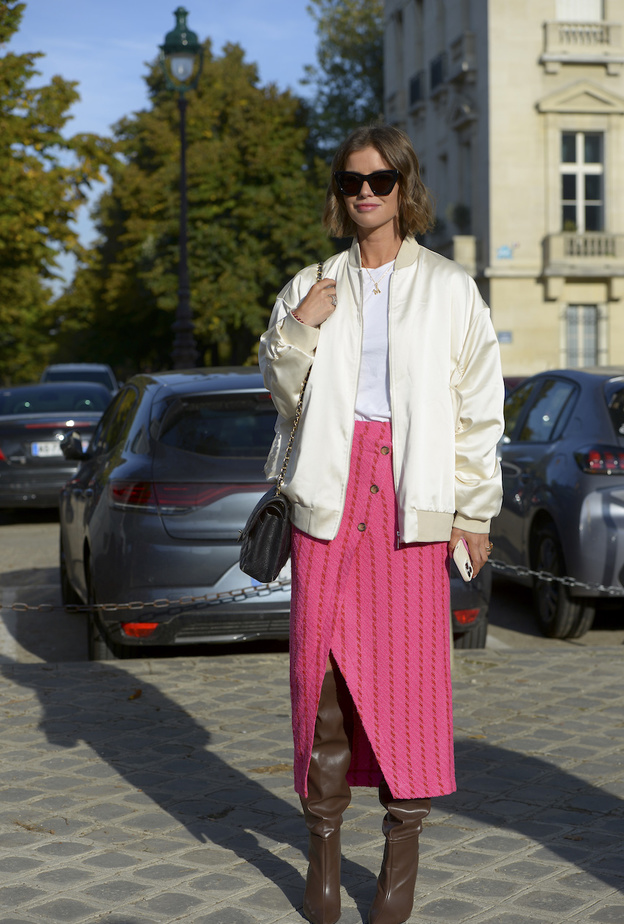 10 أساليب مختلف لتنسيق جاكيت البومبر في اطلالاتك الخريفية 