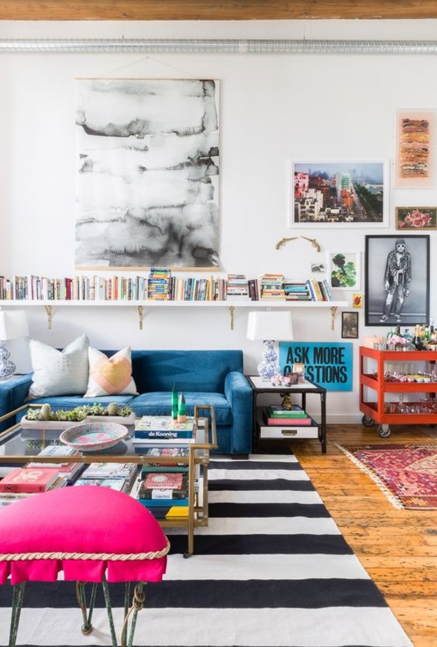 التخلص من أي جهاز ترفيهي قديم طريقة سهلة لإخلاء مساحة لشيء جديد على رف مكتبتك