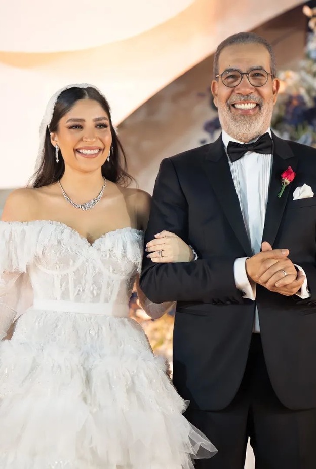 الفنان مدحت العدل في حفل زفاف ابنته- انستغرام الفنان.jpg