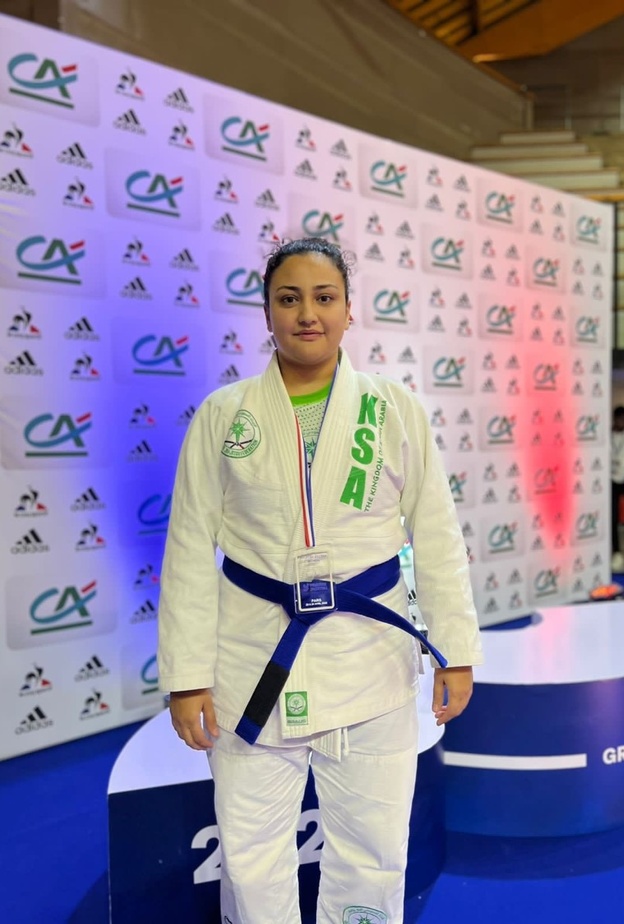 اللاعبة "دينا الياس" أول سعودية تحصد المركز الأول والميدالية الذهبية في الدوري القاري لمحترفي الجوجيتسو