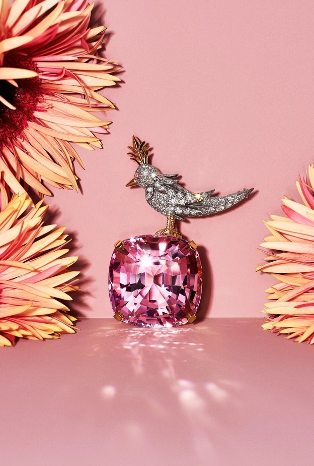 بروش من تيفاني  Tiffany