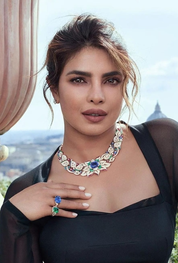 بريانكا شوبرا خلال حملة العلامة التجارية الجديدة لبولغري ‘Unexpected Wonders’