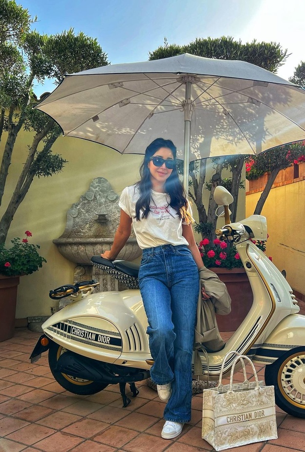 أفكار رائعة لتنسيق الجينز مستوحاة من اطلالات أسيل عمران