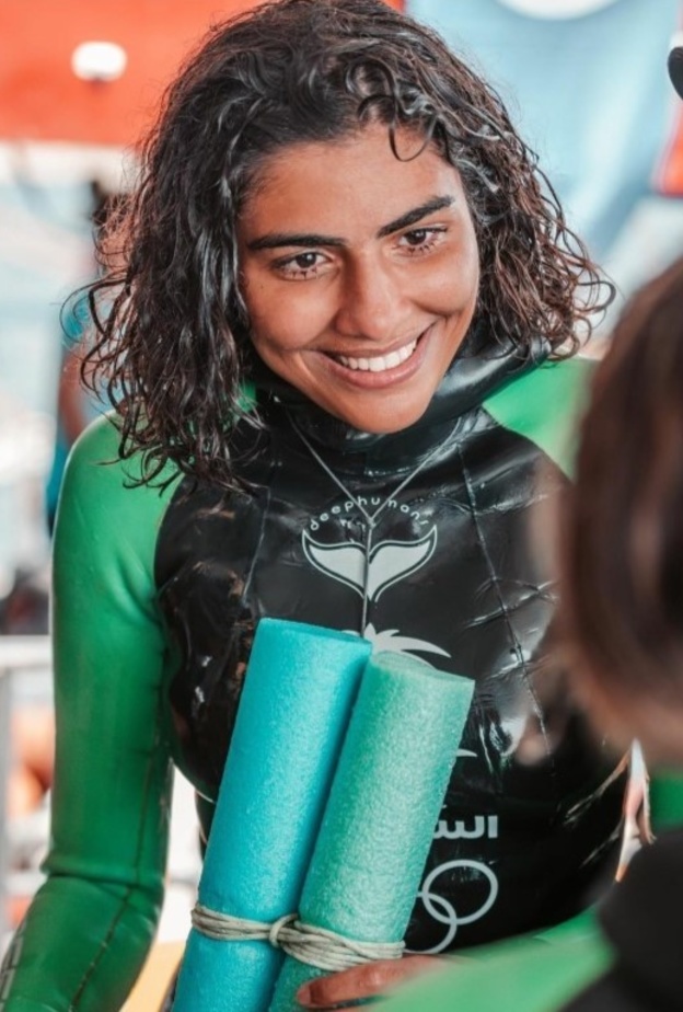 تعرفوا على الغواصتين "سلمى شاكر" و"رويده العروي" وانجازاتهما في بطولة العالم للغوص الحر في تركيا