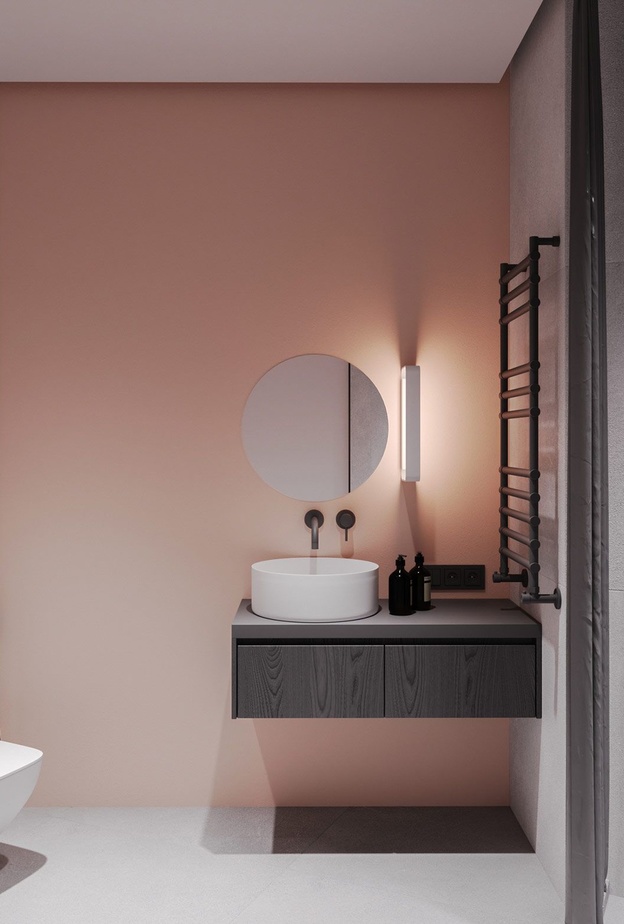 حمام صغير منظم وأنيق