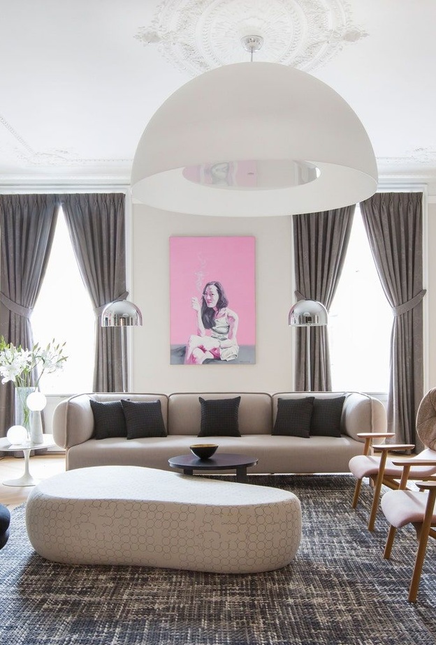 ديكور منزل يجمع أساليب تصميم مختلفة ومنسجمة