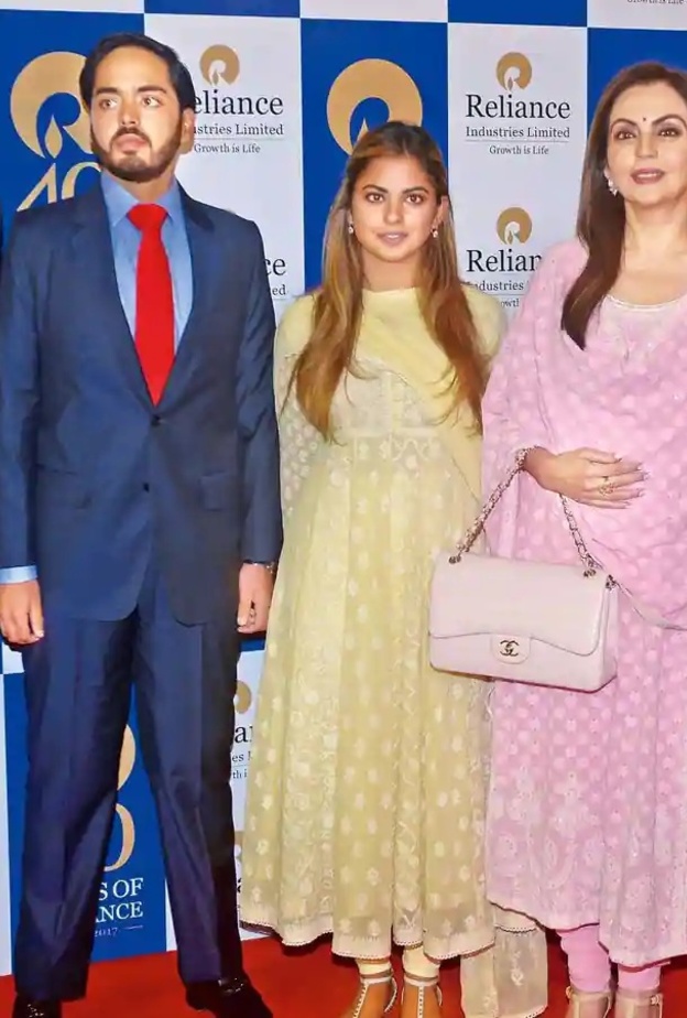 سيارات رولز رويس التي تمتلكها عائلة أمباني