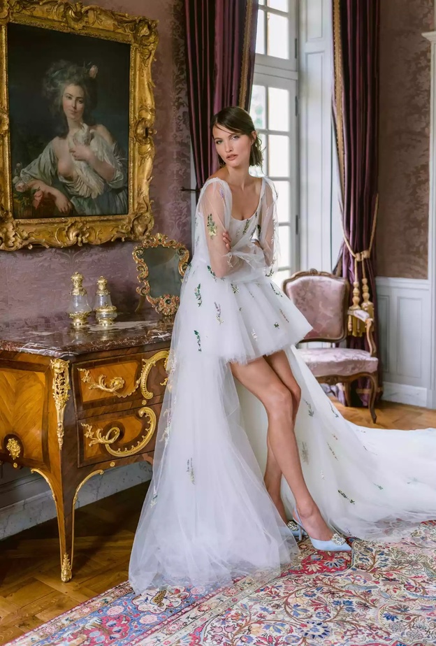 أبرز 7 صيحات فساتين زفاف من أسبوع الموضة العرائسي