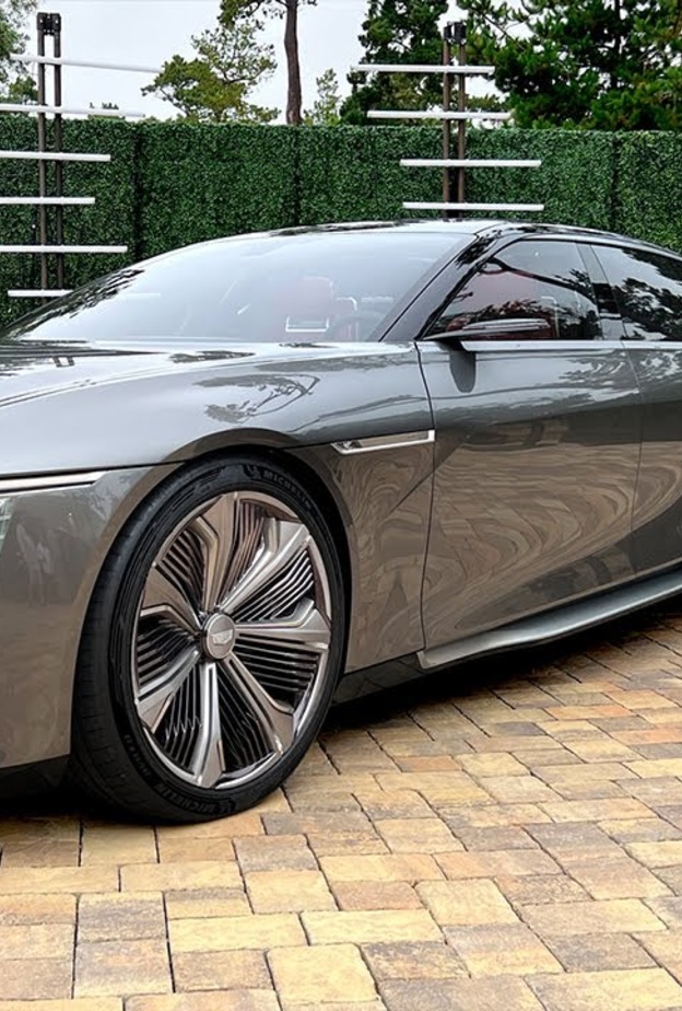 كاديلاك تستعرض تحفتها الفنية Celestiq